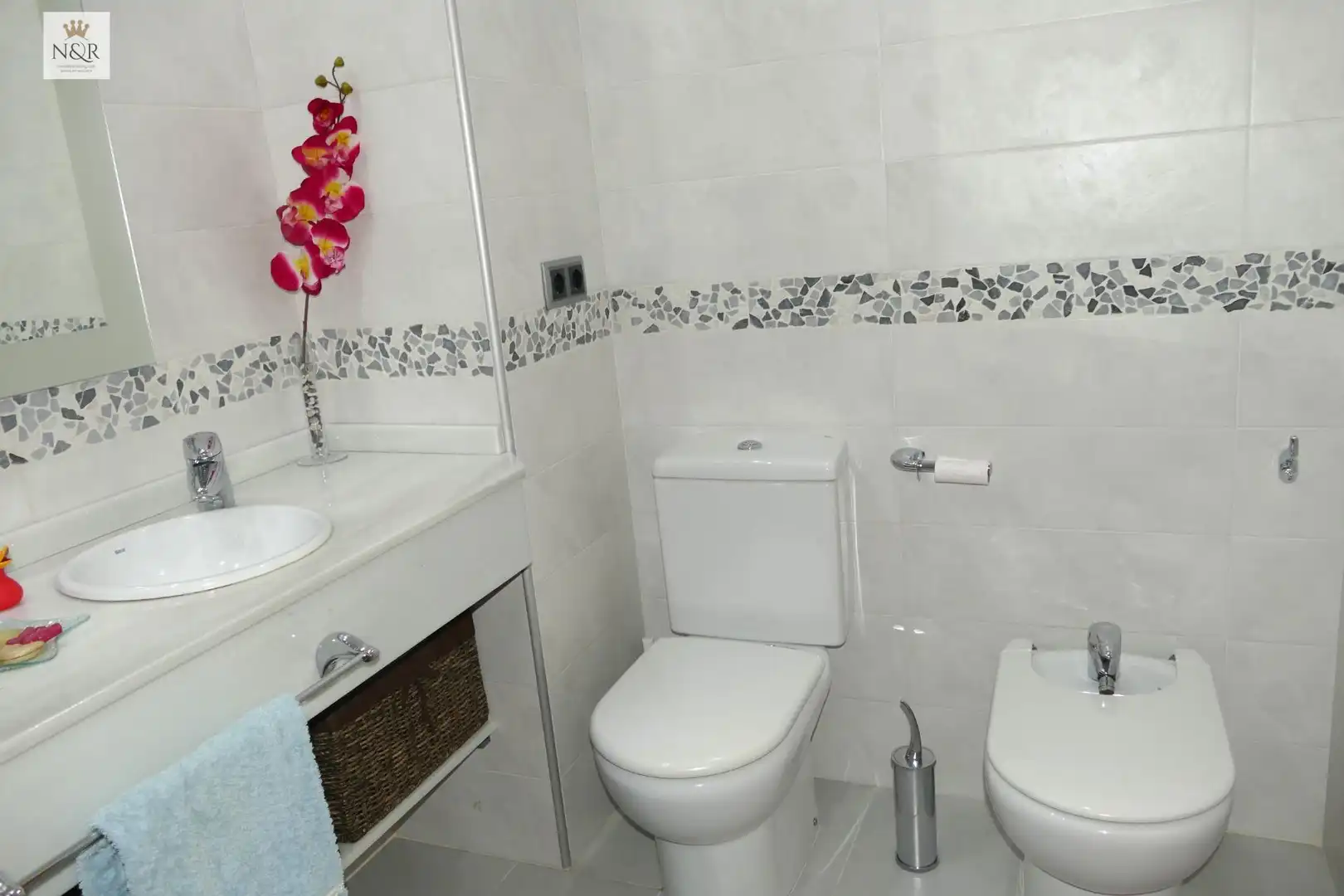 Bathroom of Flat for sale in Alaró  with Air Conditioner, Parquet flooring and Furnished