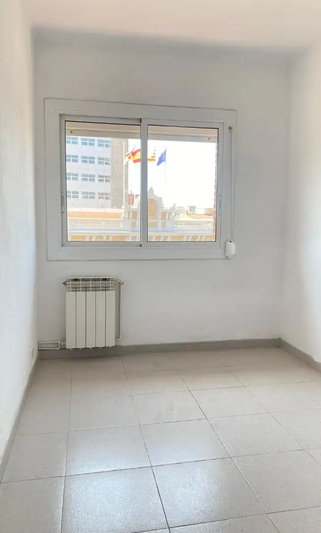 Terrasse von Wohnung zum Verkauf in L'Hospitalet de Llobregat mit Heizung, Abstellraum und Ofen