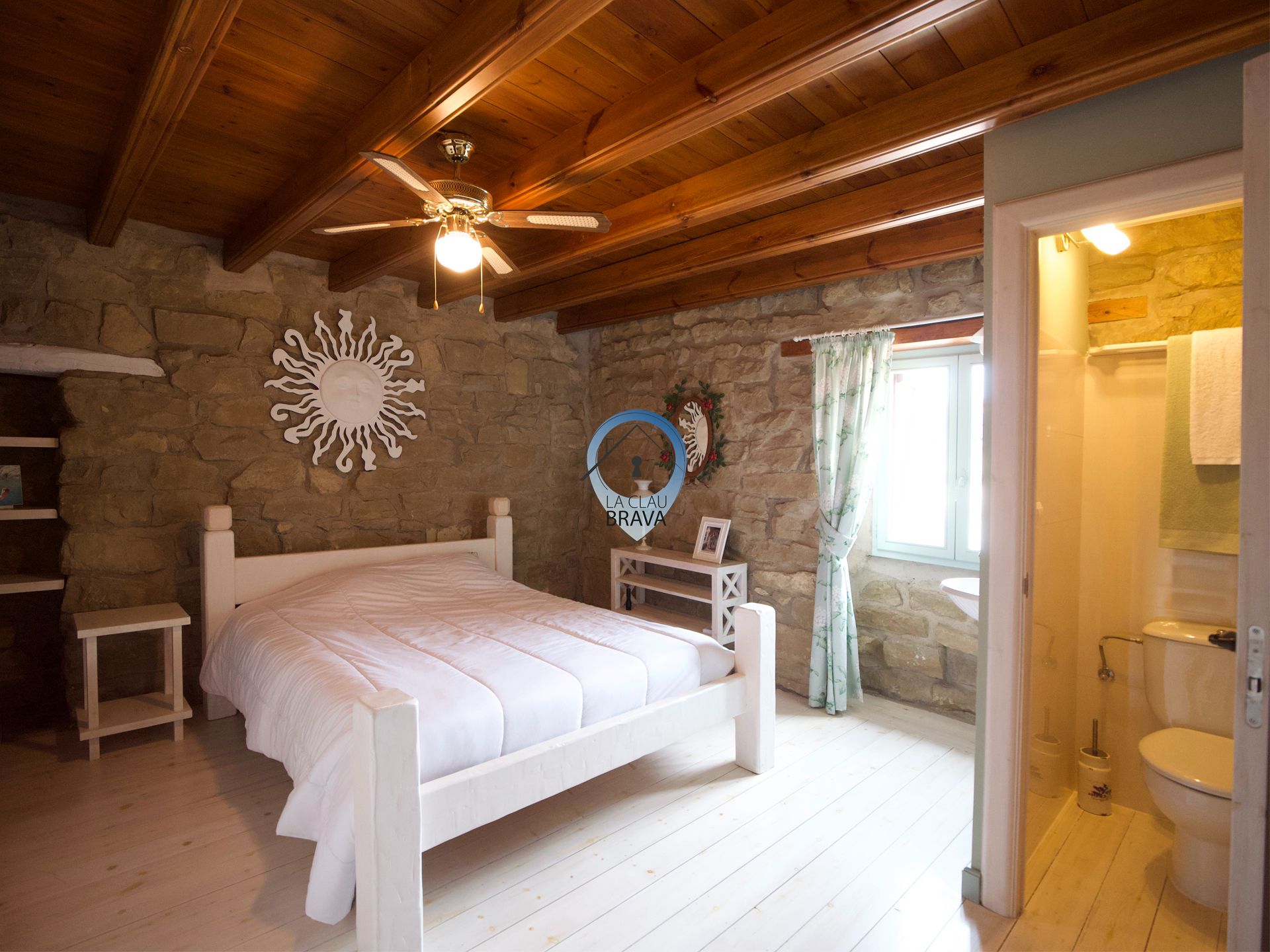 Bedroom of House or chalet for sale in Ardisa  with Air Conditioner, Private garden and Furnished