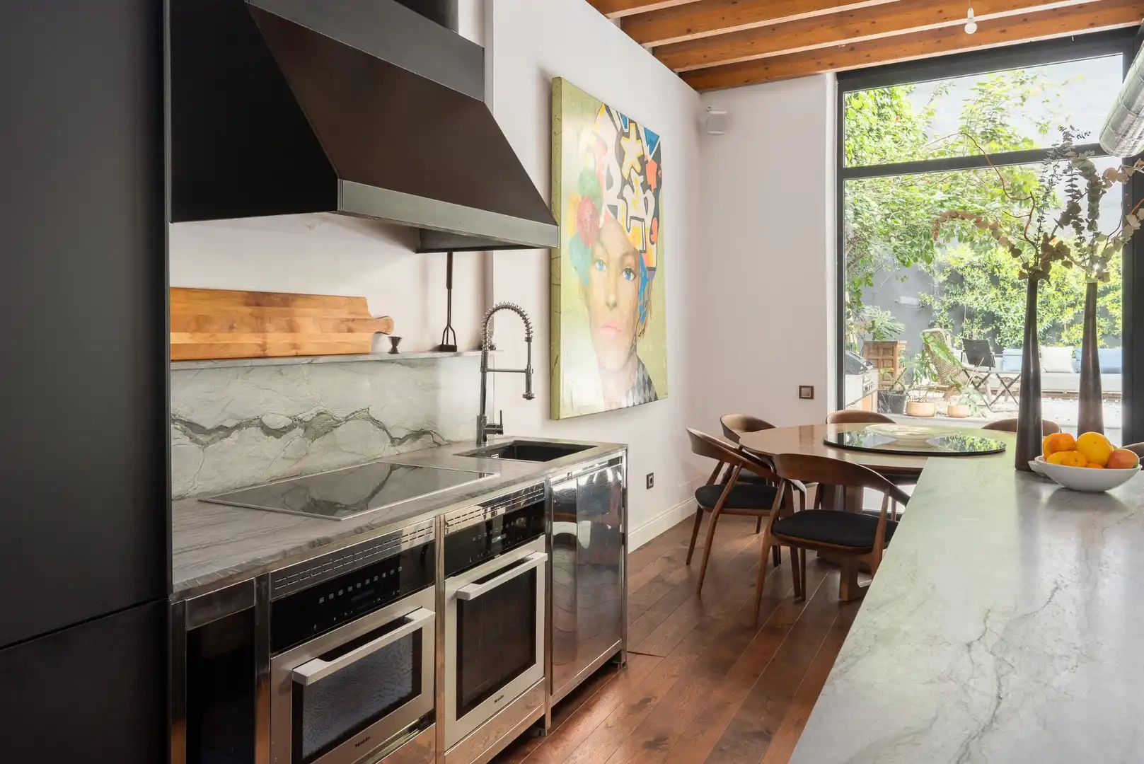Cocina de Casa o chalet en venta en Barcelona con Aire acondicionado, Calefacción y Jardín privado