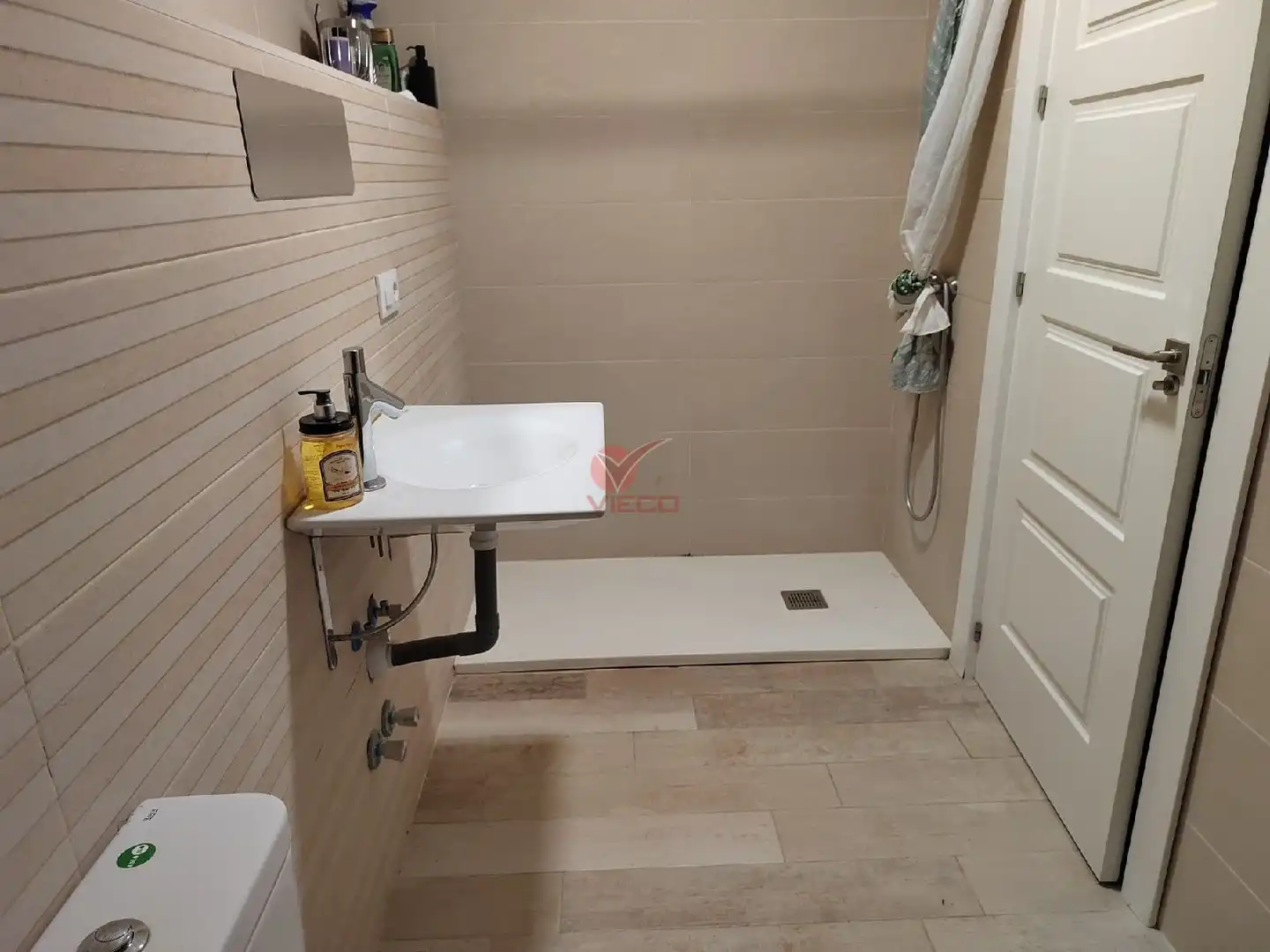 Baño de Piso en venta en Cuenca con Calefacción y Trastero