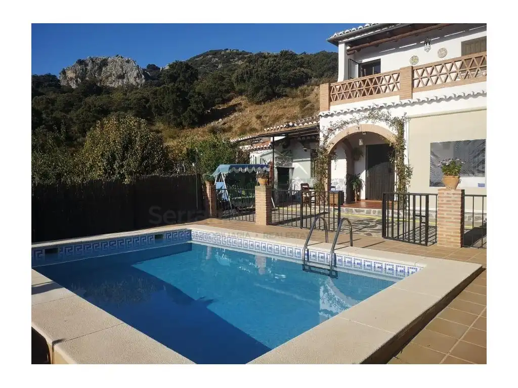 Swimming pool of Country homes for sale in Benalauría