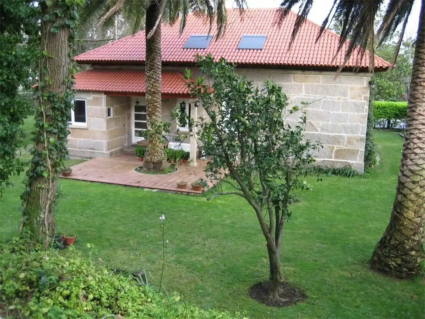 Garden of Houses for sale in O Grove  , Pontevedra