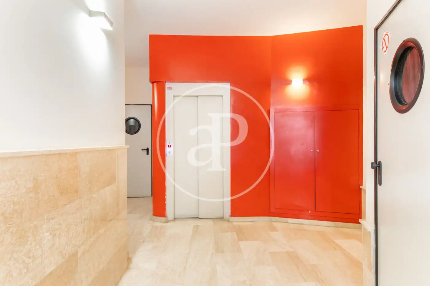 Maisonette zum Verkauf in Valencia mit Klimaanlage, Heizung und Terrasse