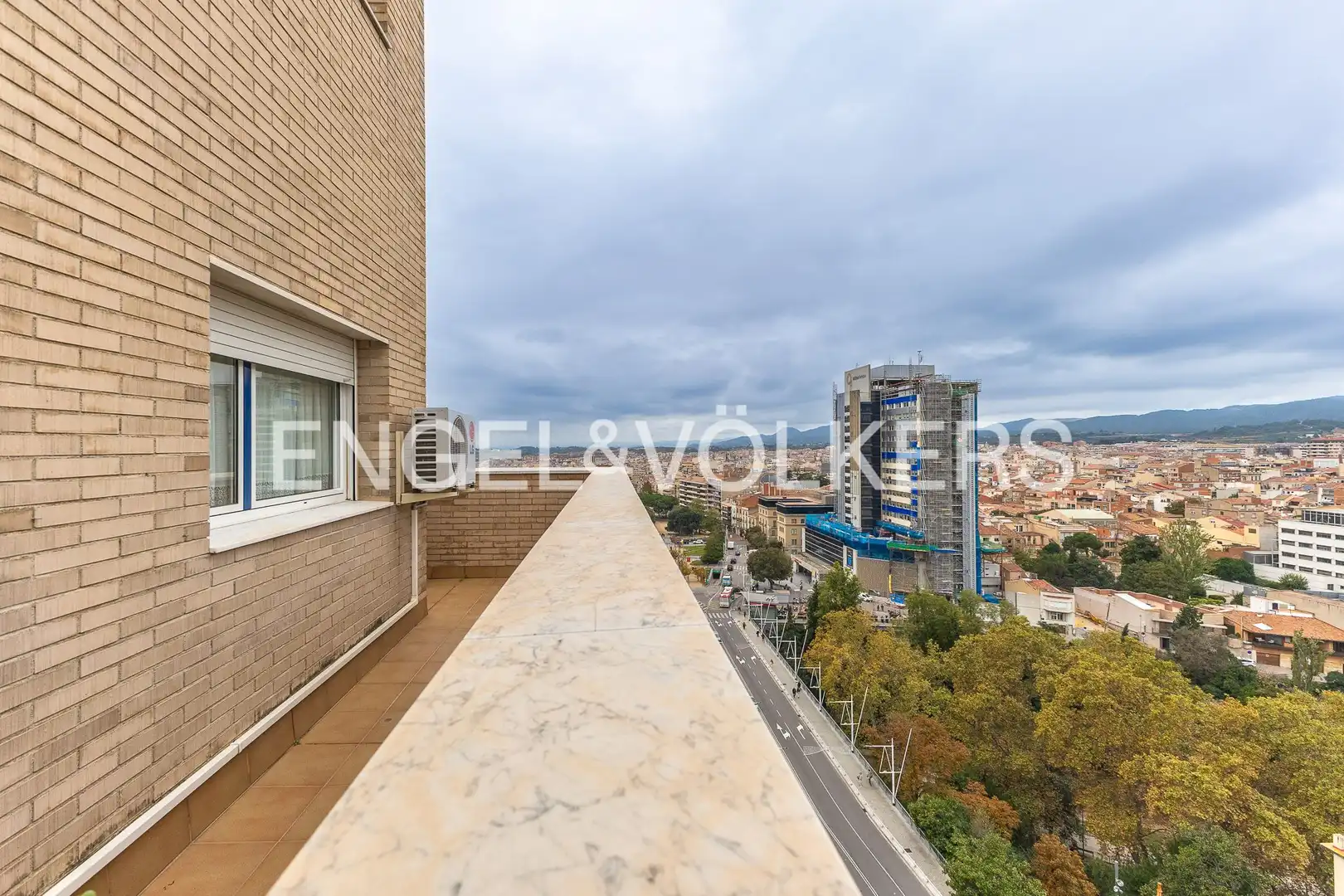 Vista exterior de Dúplex en venta en Terrassa con Aire acondicionado, Calefacción y Terraza