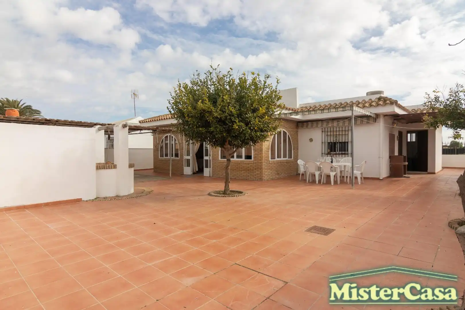 Vista exterior de Casa o chalet en venta en Rota con Aire acondicionado