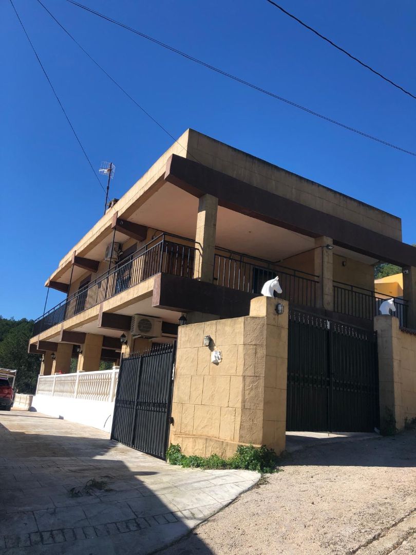 Vista exterior de Casa o chalet en venta en Albalat dels Tarongers con Aire acondicionado, Jardín privado y Terraza