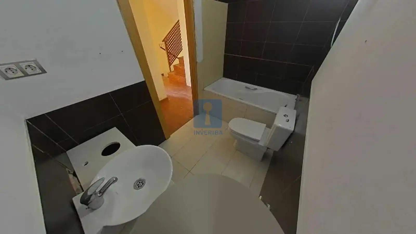 Bany de Casa o xalet en venda en Cervelló amb Calefacció, Terrassa i Traster