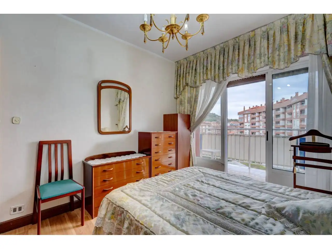 Bedroom of Flat for rent in Castro-Urdiales  with Heating and Terrace