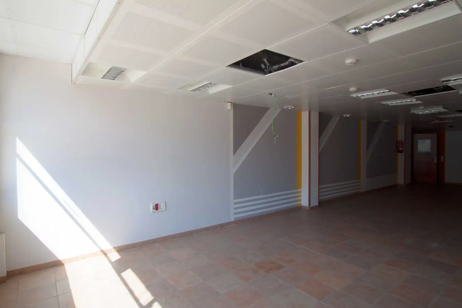 Office space with lift for sale in Avenida Juan XXIII, imagen 19