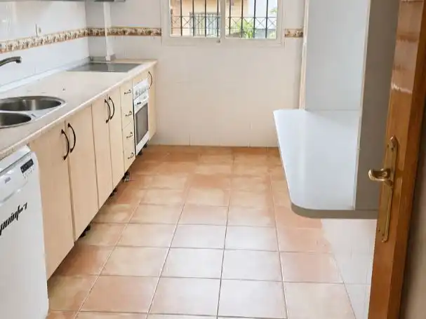 Habitatge amb piscina en venda a Vía del tranvia 1, imagen 6