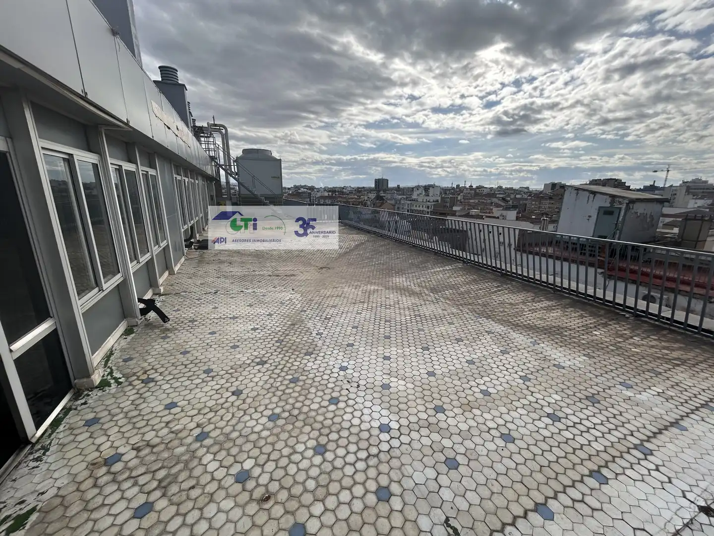 Office space to rent in COSO, imagen 2
