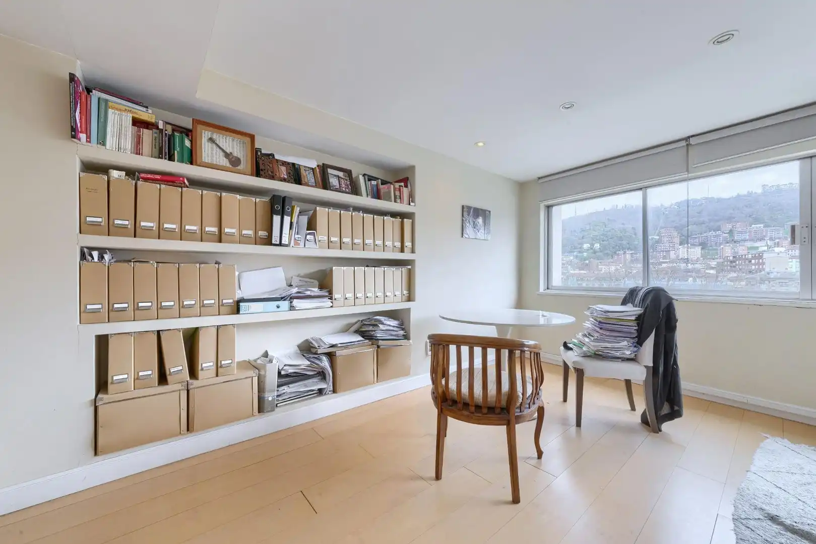 Schlafzimmer von Büro zum Verkauf in Bilbao  mit Klimaanlage