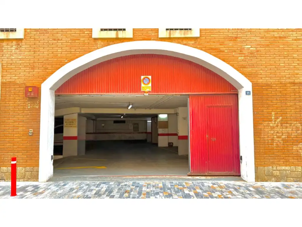 Aparcament en venda a Calle Villamartin