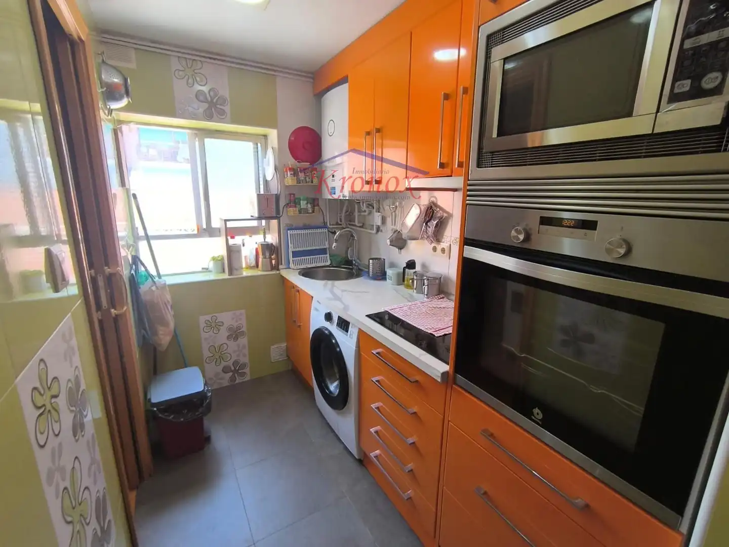 Küche von Wohnung zum Verkauf in Madrid mit Klimaanlage, Heizung und Ofen