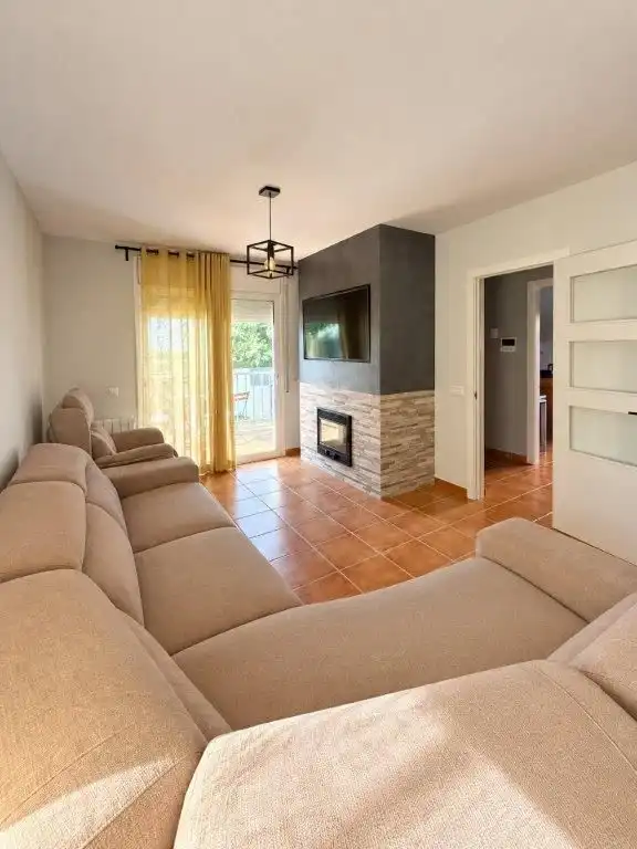 Sala d'estar de Casa o xalet en venda en Puigdàlber, Barcelona