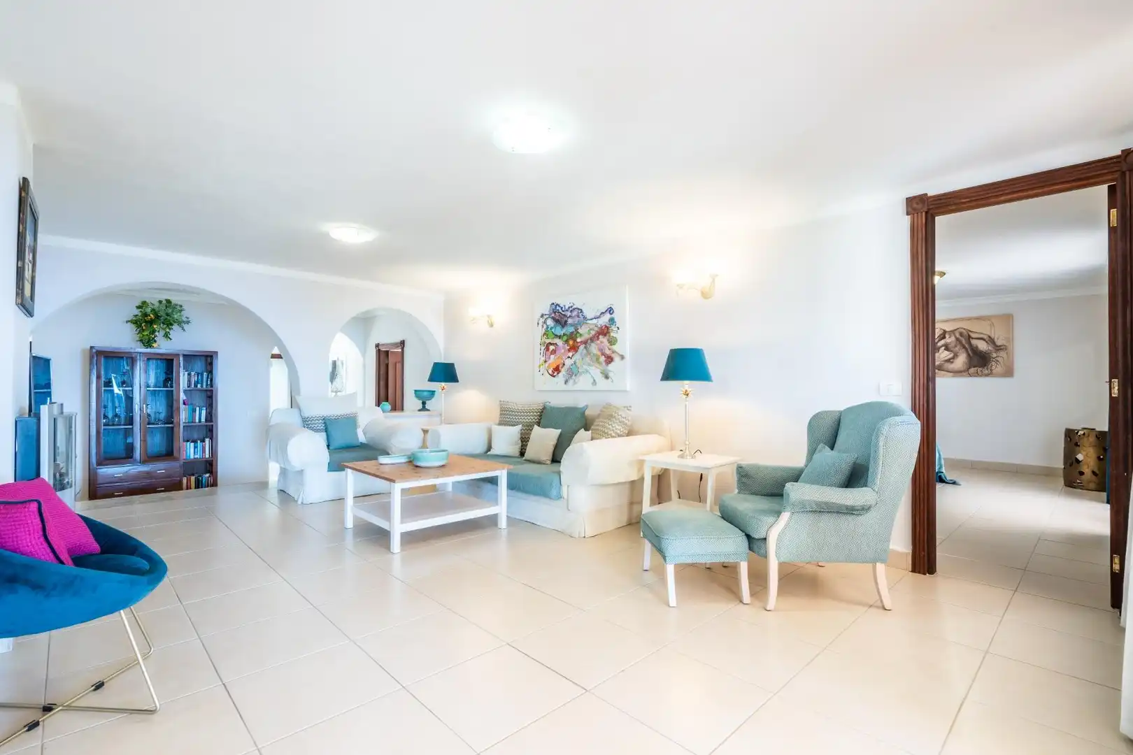 Sala d'estar de Casa o xalet en venda en Guía de Isora amb Aire condicionat, Jardí privat i Terrassa