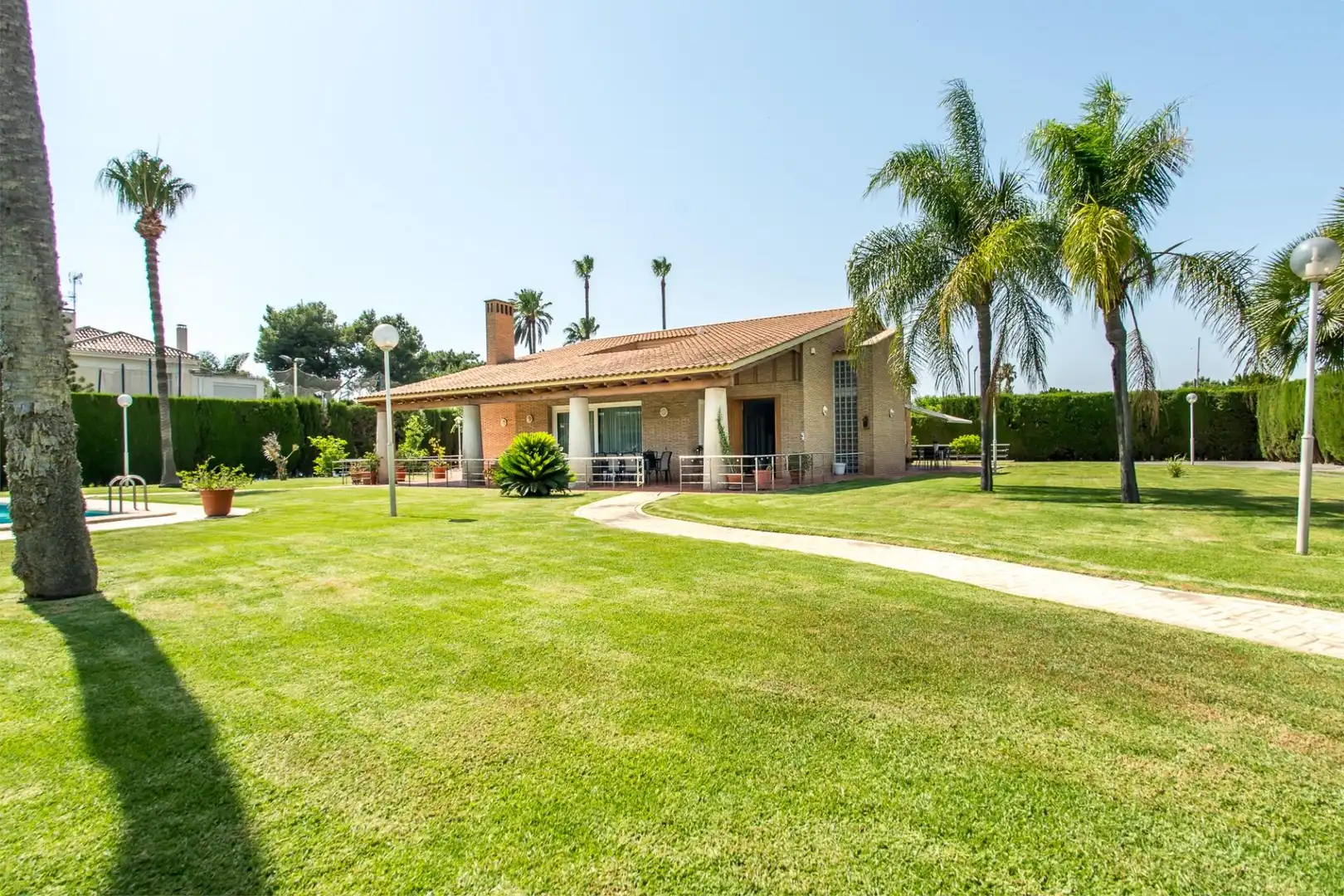 Vista exterior de Casa o xalet en venda en Murcia amb Aire condicionat, Calefacció i Jardí privat