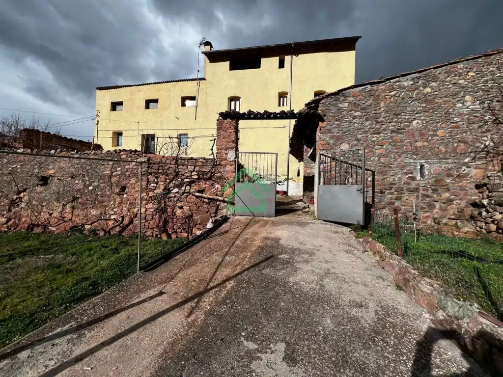 Villa zum Verkauf in Calle Tahus-Noves De Segre, imagen 2