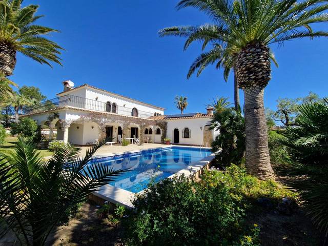 Casa-chalet en Venta en Pino Alto