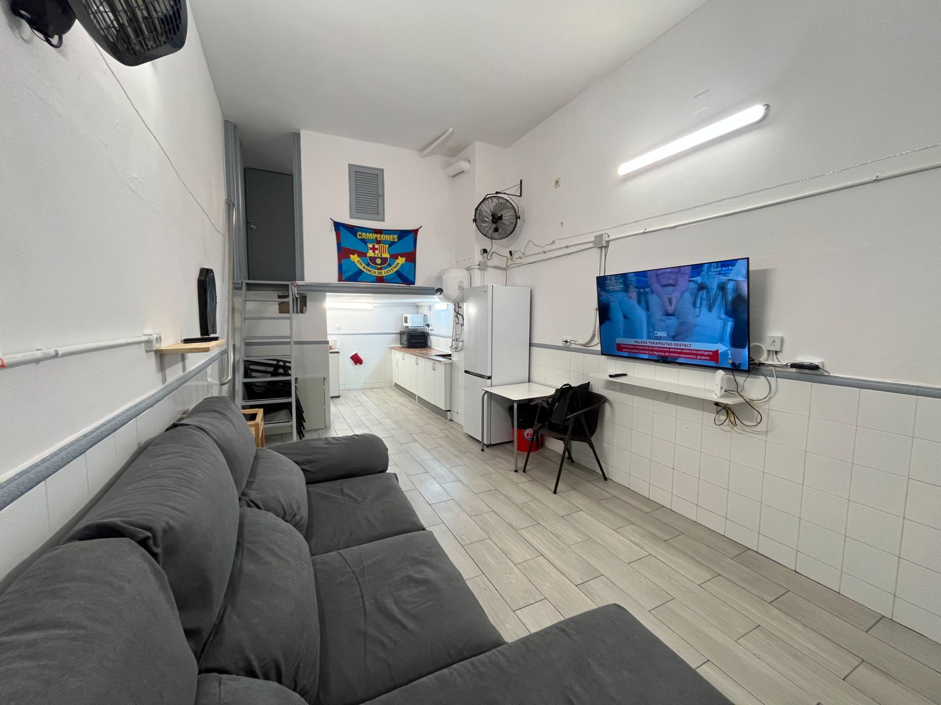 Premises for sale in Sagunto / Sagunt  with Air Conditioner and Furnished