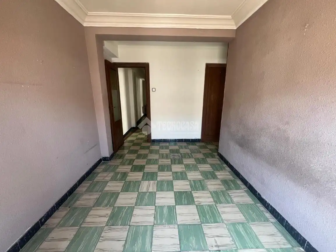 Flat for sale in Zaragoza  with Balcony
