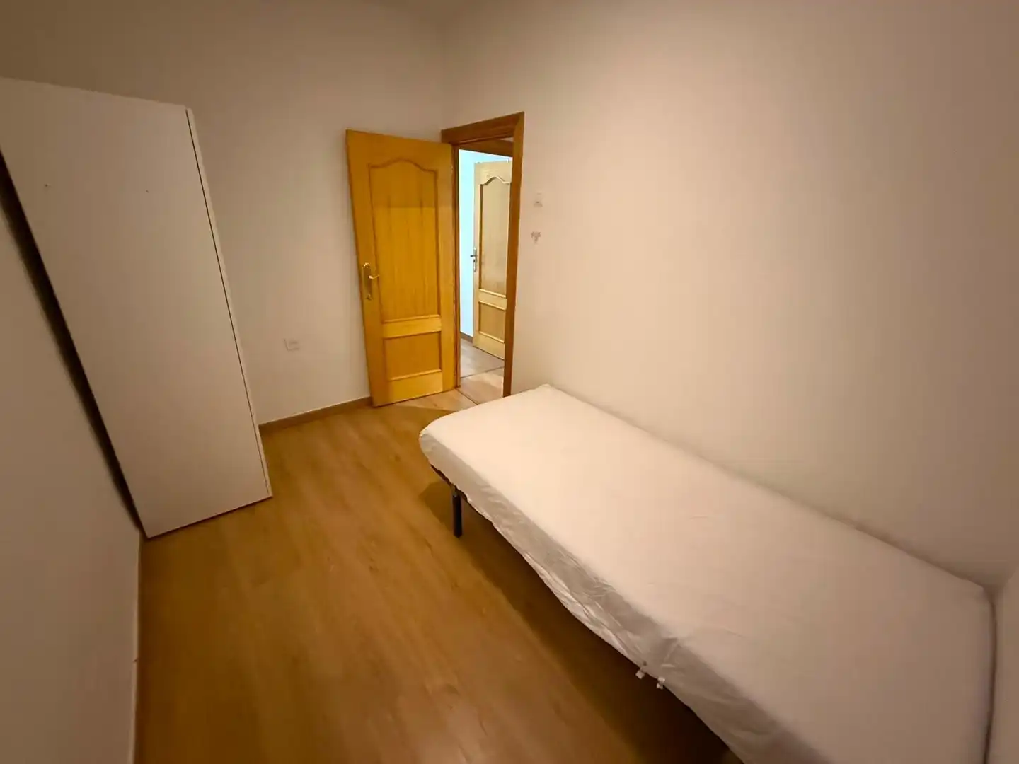 Dormitori de Pis en venda en Almería amb Aire condicionat i Terrassa