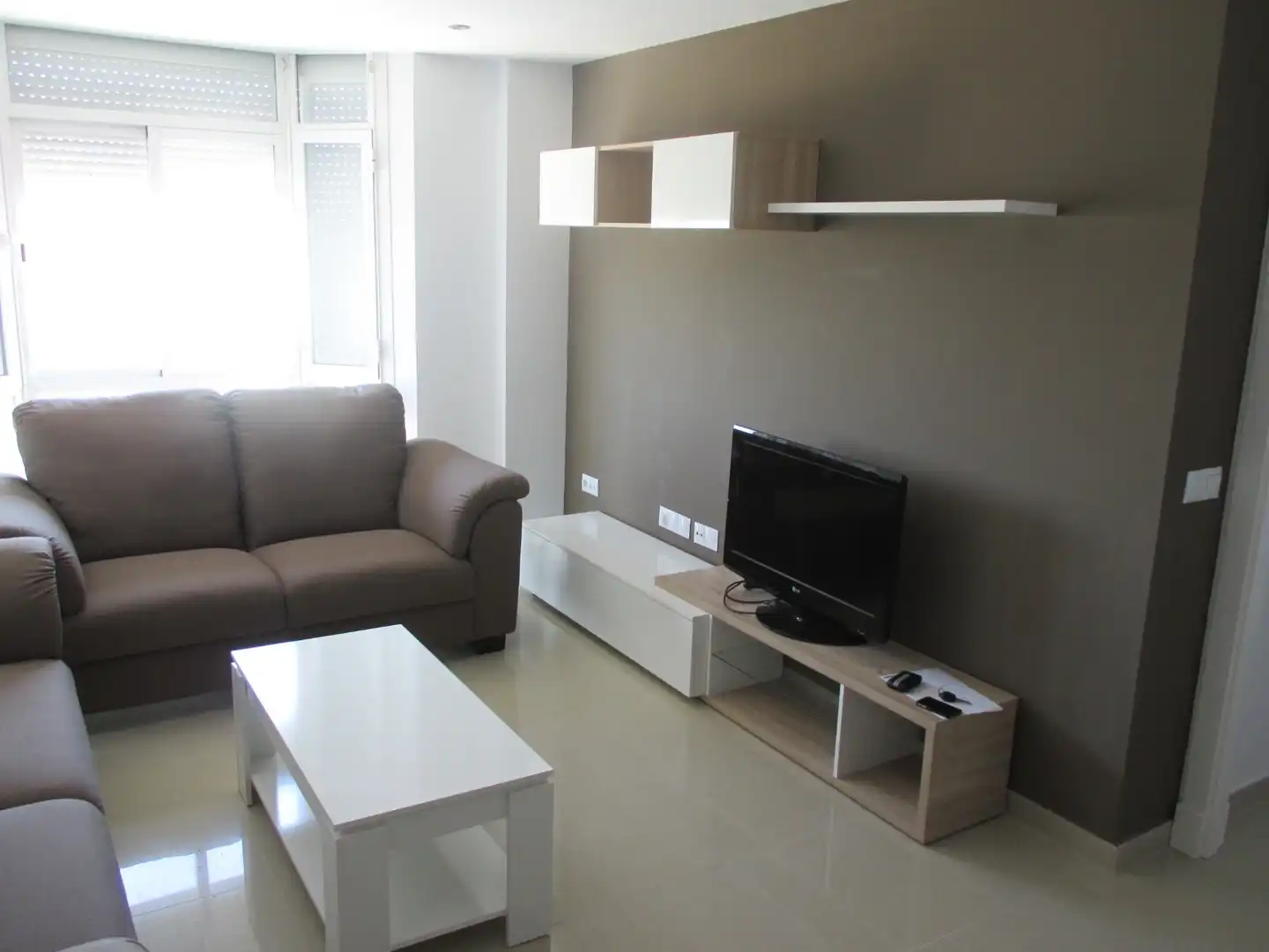 Piso con ascensor en venta en Avenida de la Bahia 6, imagen 17