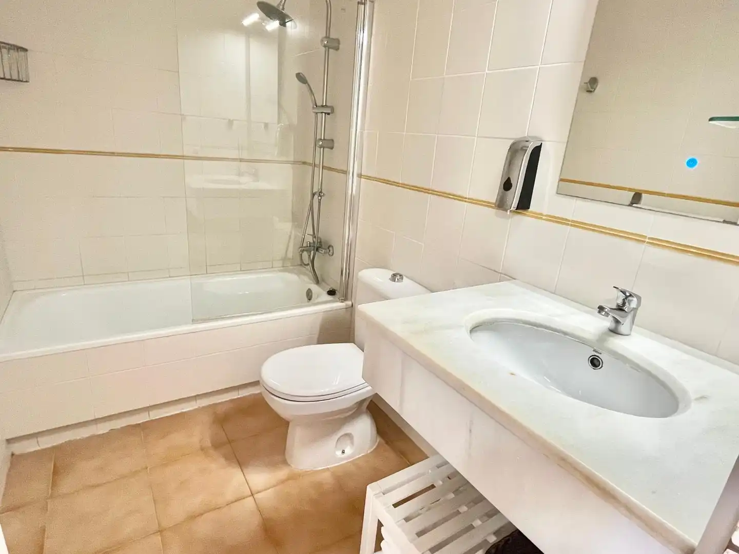 Bathroom of Apartments for sale in Palafrugell  with Air Conditioner, Terrace and Furnished