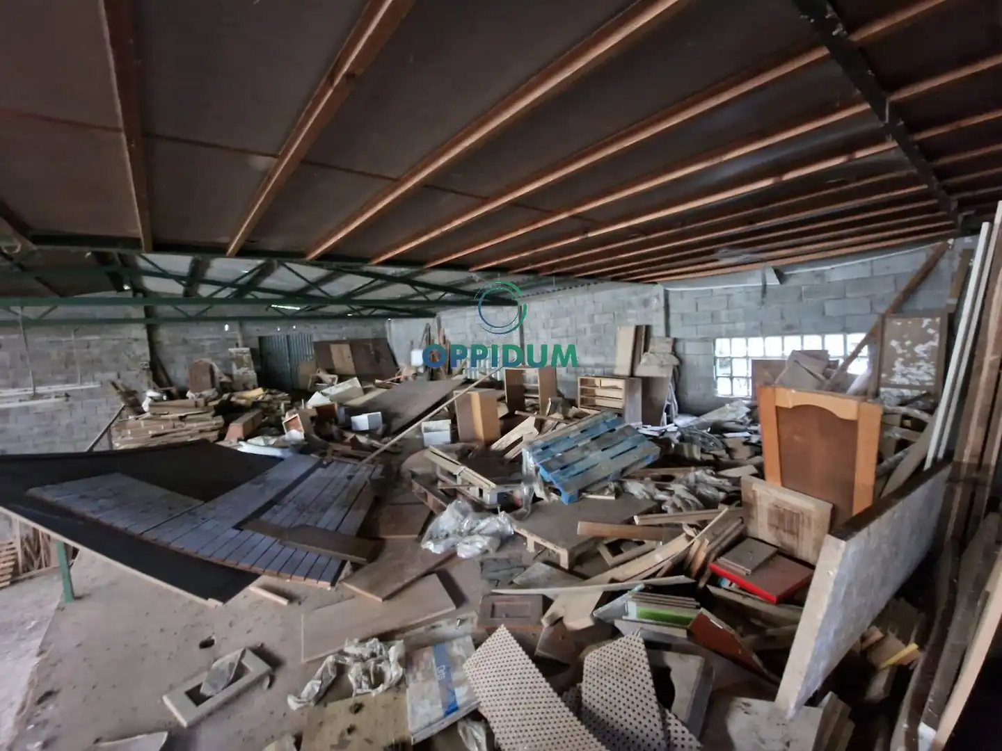 Industrial buildings for sale in Touro