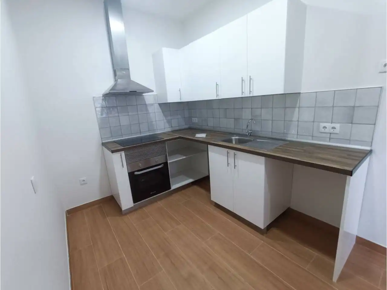 Flat for rent in La Serna