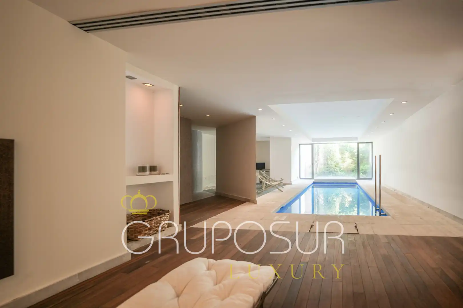 Swimming pool of Houses for sale in Simancas  with Air Conditioner, Heating and Private garden