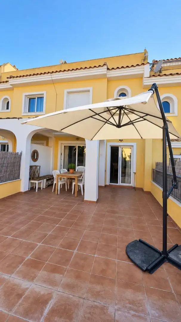 Chalet con piscina en alquiler en Partida Maryvilla 55G