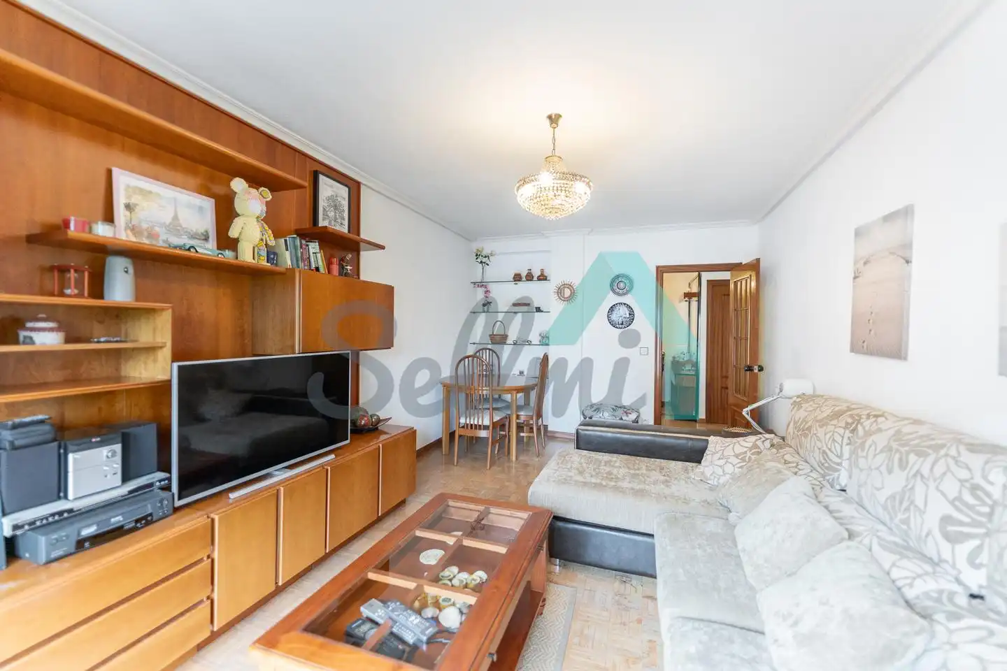 Living room of Flat for rent in Oviedo   with Heating, Parquet flooring and Furnished