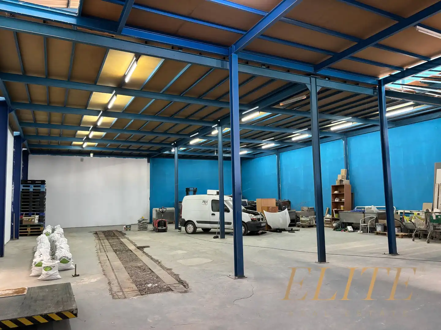 Fabrikhallen zur Miete in Agüimes