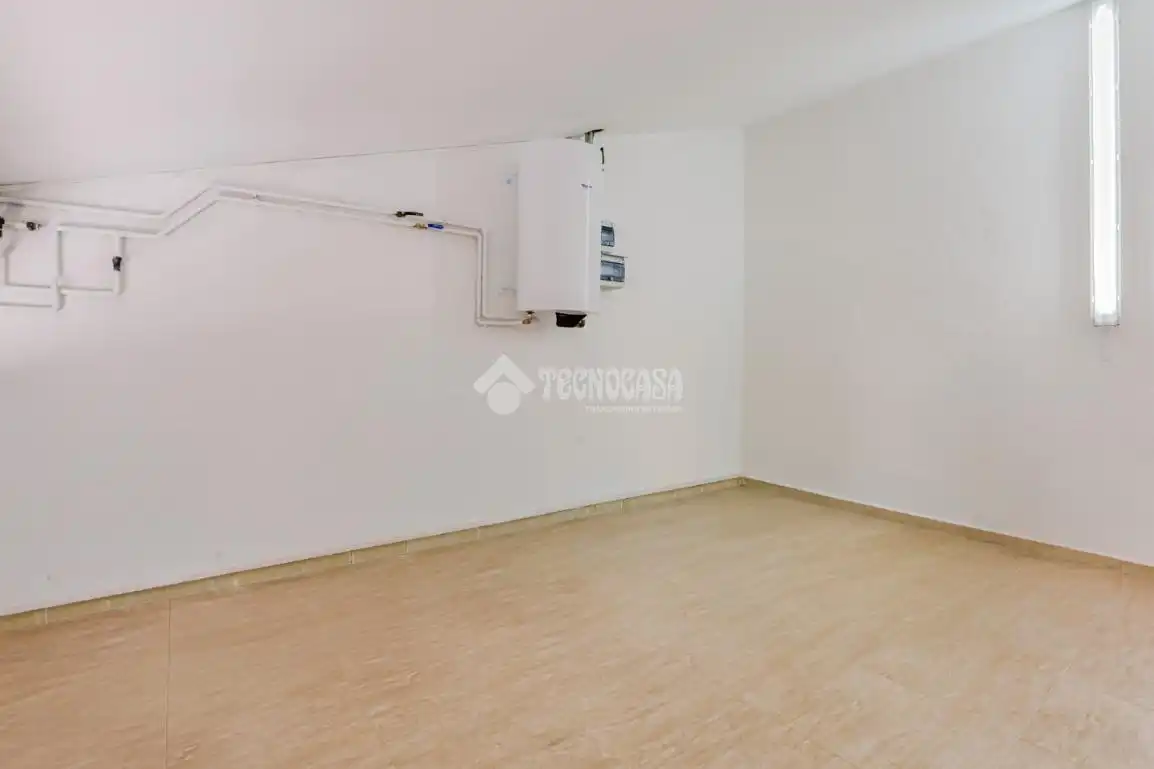 Casa adosada en venta en Terrassa con Aire acondicionado, Terraza y Trastero
