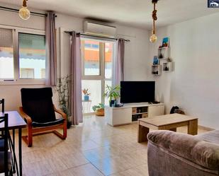 Living room of Attic for sale in Roda de Berà  with Air Conditioner