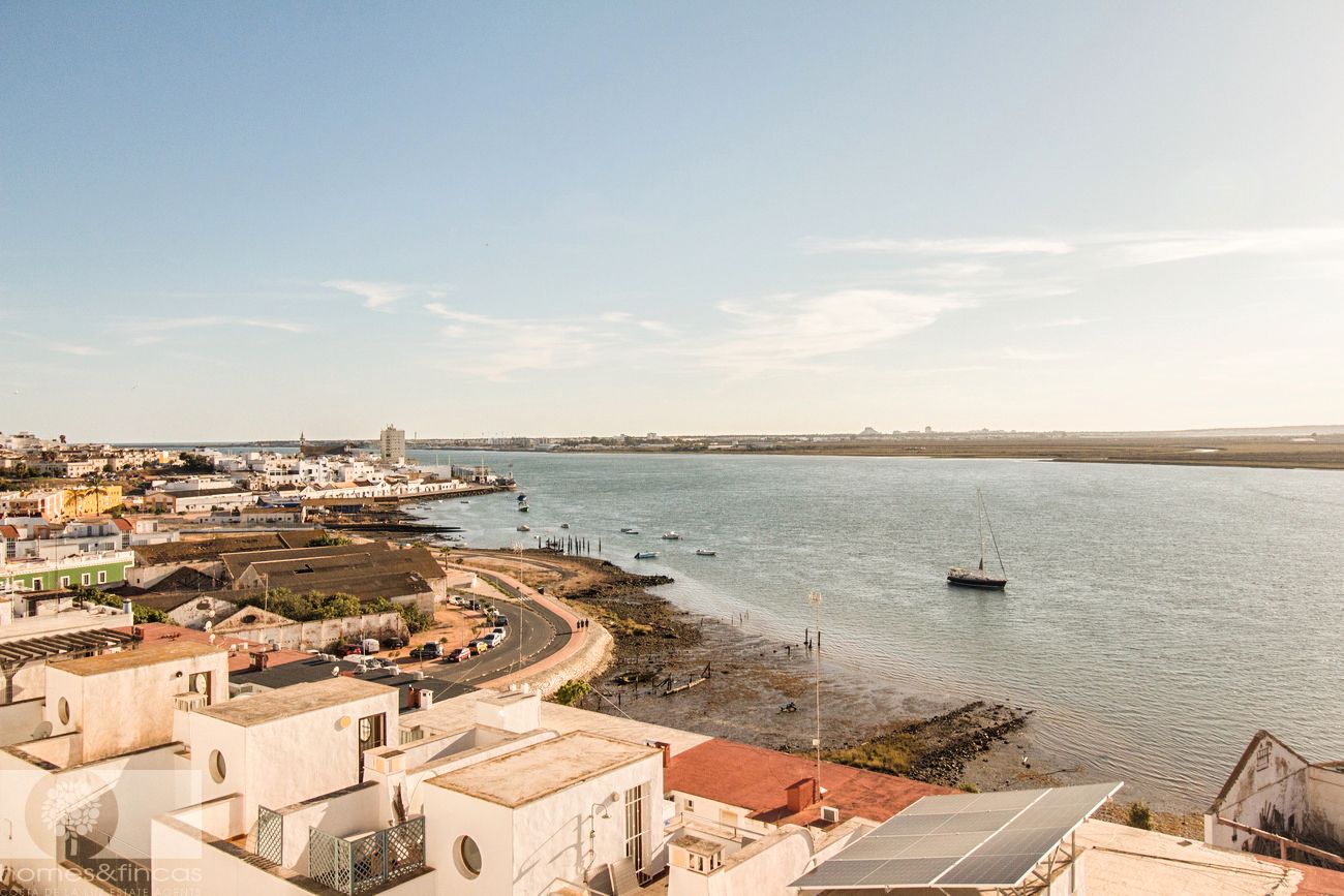 Casa adosada en venda a Ayamonte ciudad
