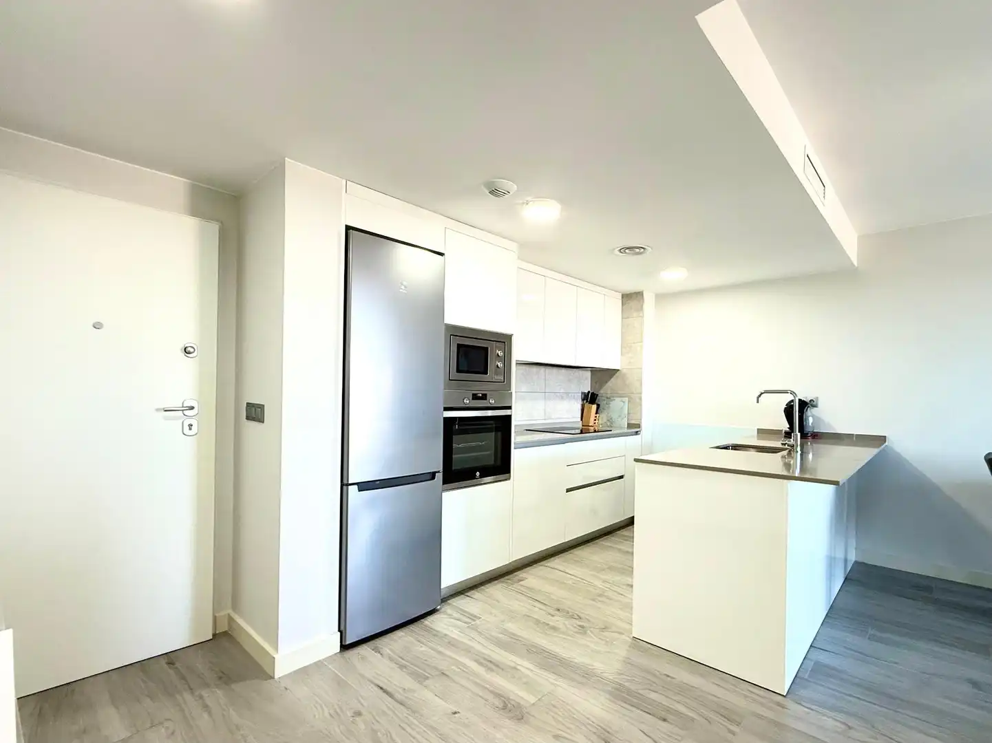 Apartament amb piscina en venda a Calle Bomilcar, imagen 4