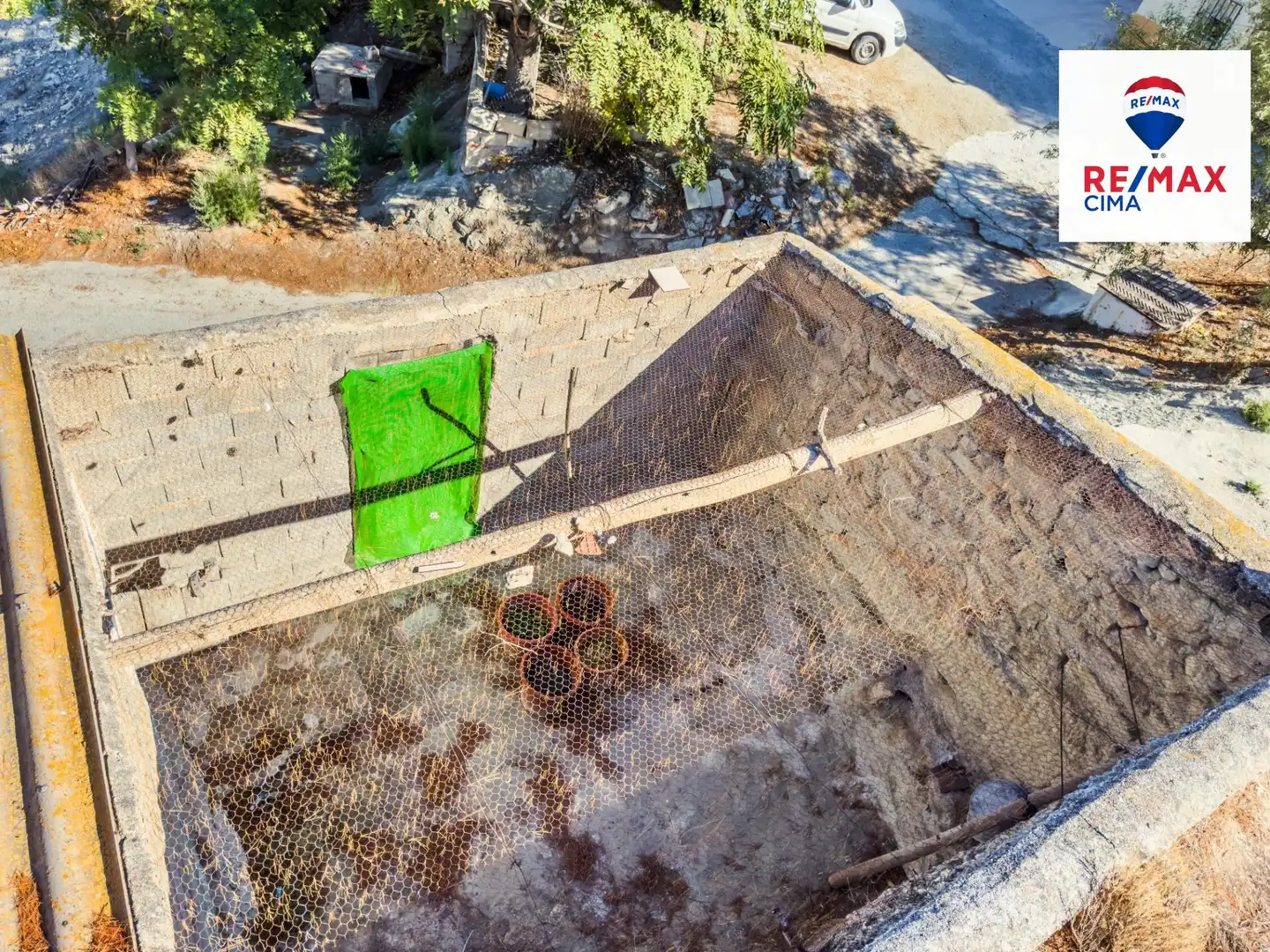 Piscina de Finca rústica en venda en Benamaurel amb Jardí privat, Terrassa i Traster
