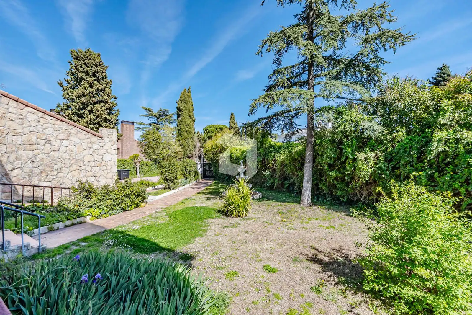 Jardí de Casa o xalet en venda en Pozuelo de Alarcón amb Calefacció, Terrassa i Piscina