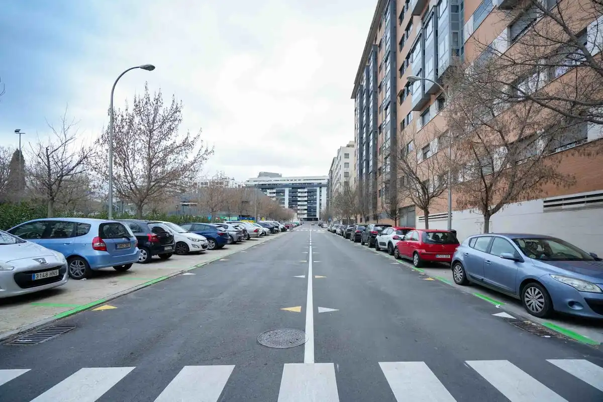 Vista exterior de Àtic en venda en Madrid amb Aire condicionat, Calefacció i Jardí privat
