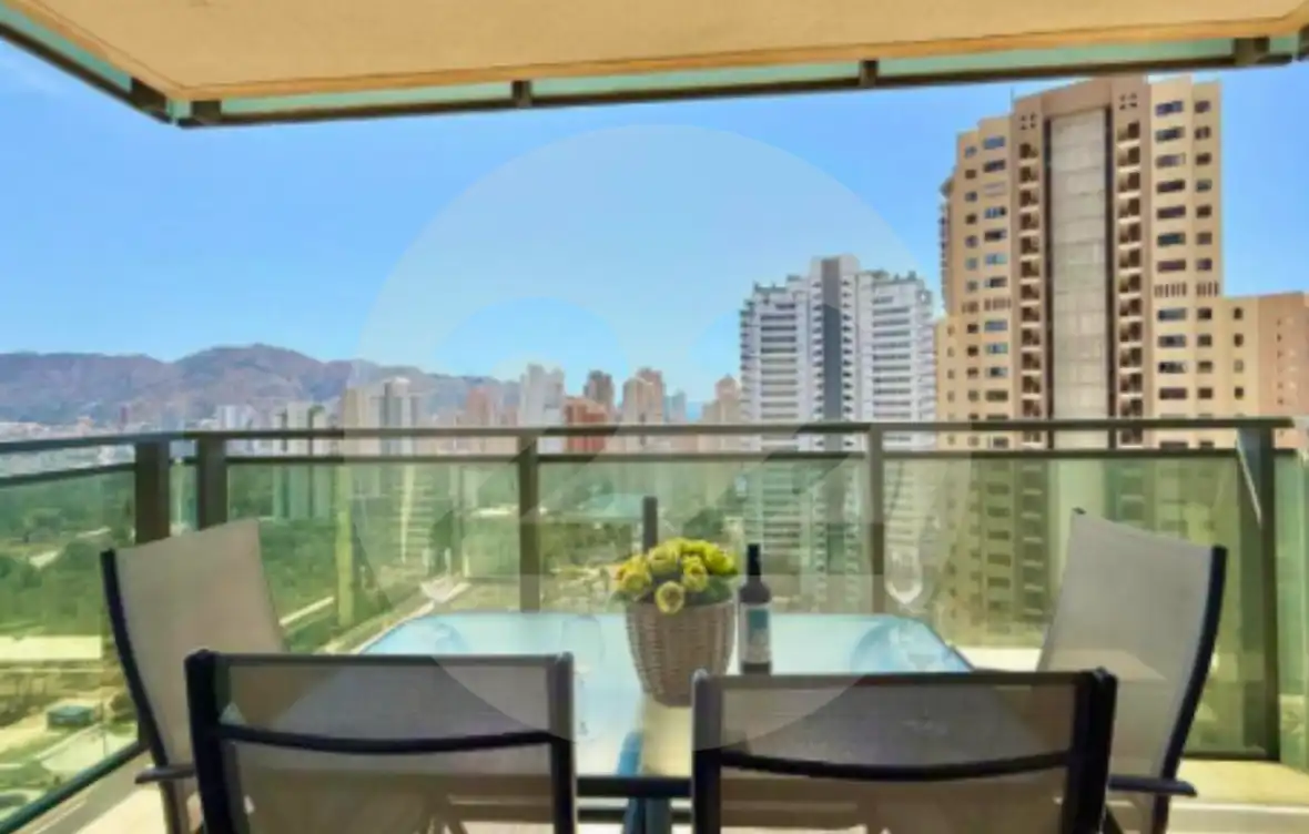 Terraza de Apartamento de alquiler en Benidorm con Aire acondicionado, Terraza y Piscina