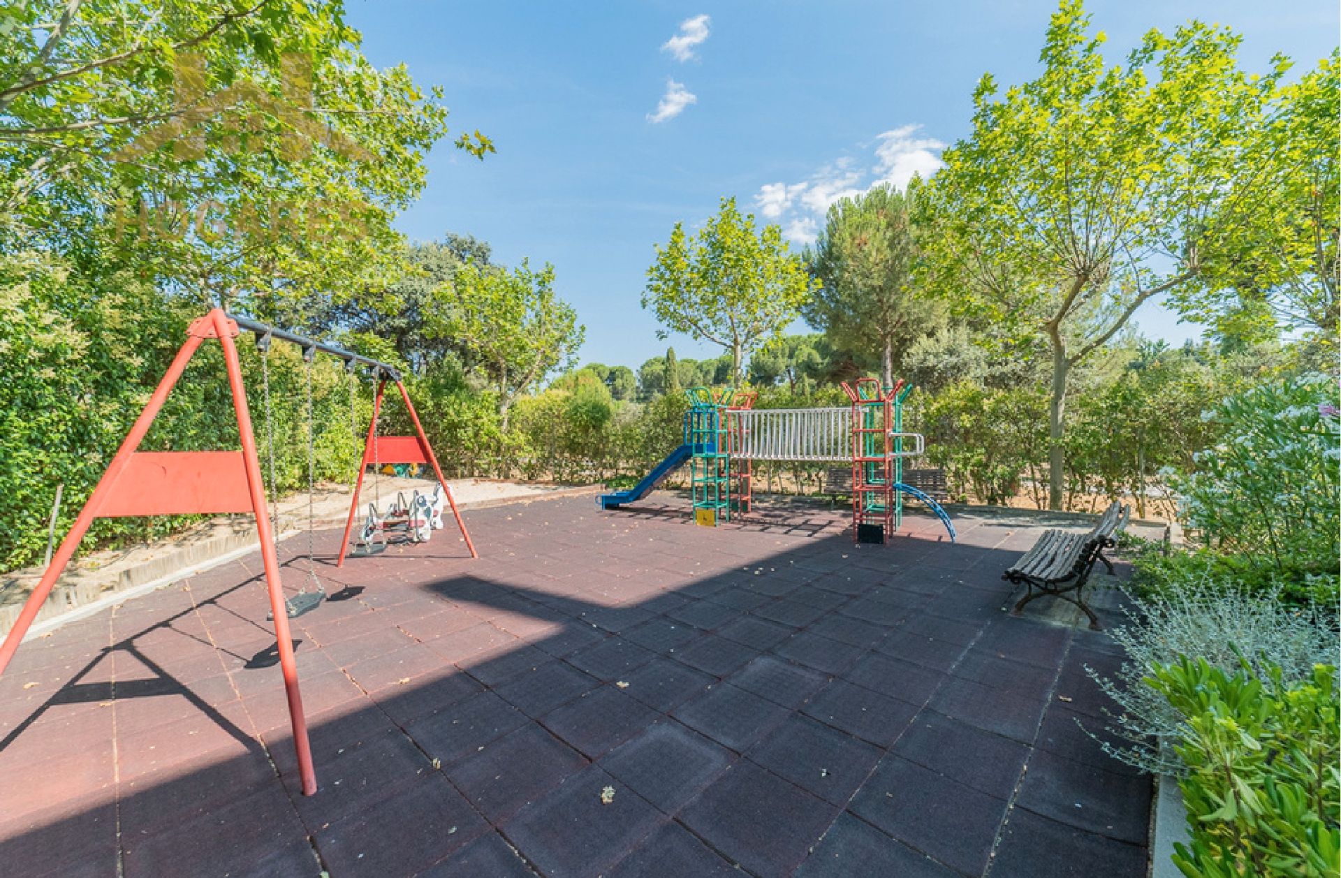 Jardí de Pis en venda en Majadahonda amb Calefacció, Terrassa i Traster