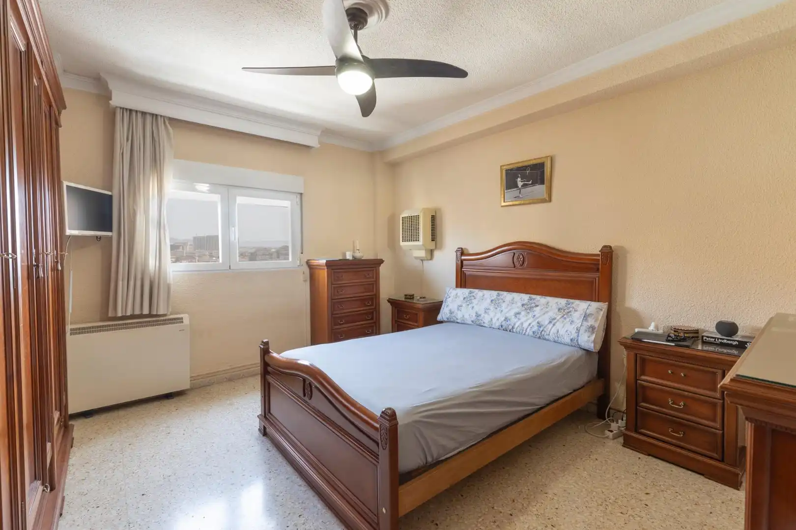 Habitación de Piso en venta en Granada con Aire acondicionado, Calefacción y Balcón