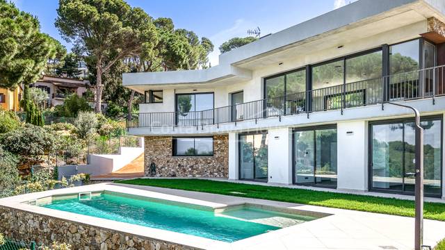 Casa-chalet en Venta en Carrer d'Alexandre Cortada en Residencial Begur - Esclanyà