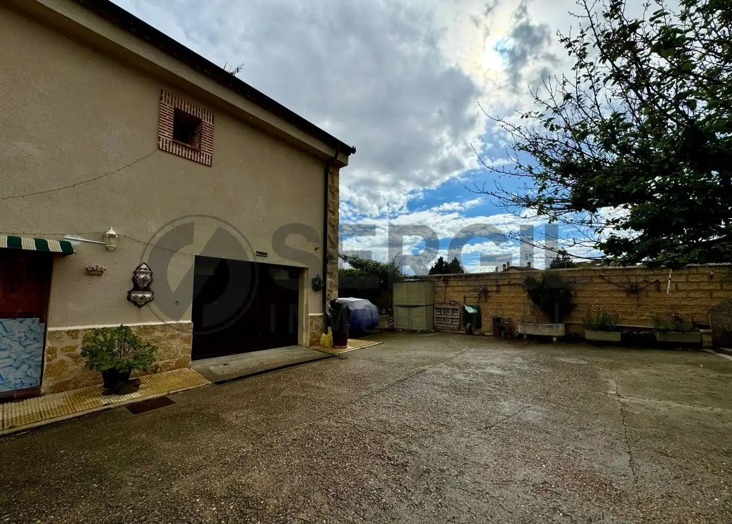 Vista exterior de Casa o chalet en venta en Prádena con Calefacción y Jardín privado