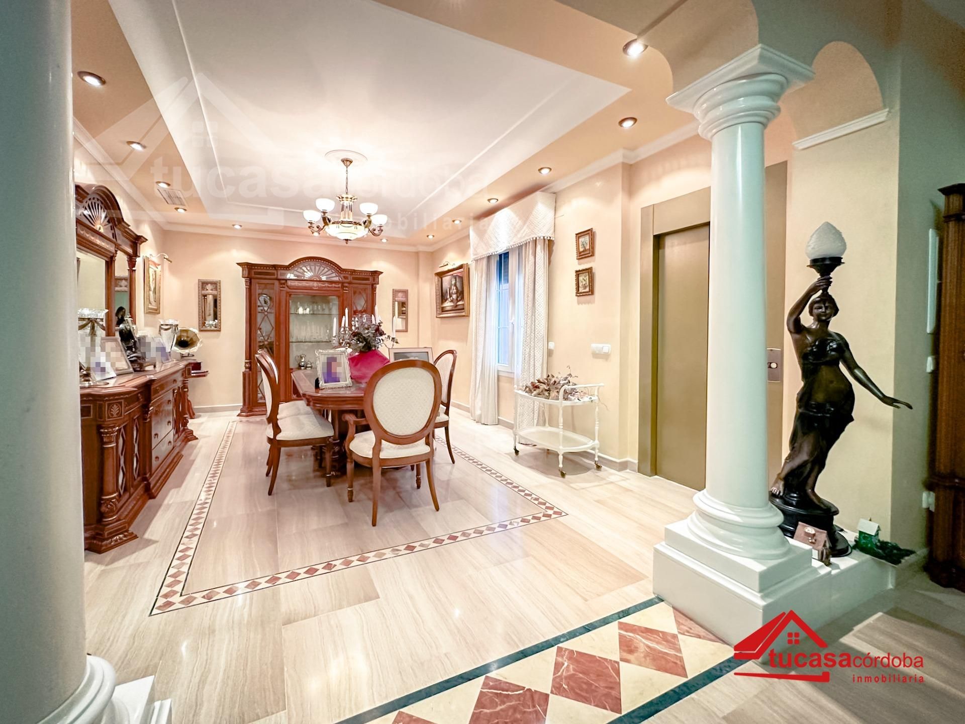 Comedor de Casa o chalet en venta en  Córdoba Capital con Aire acondicionado, Calefacción y Jardín privado