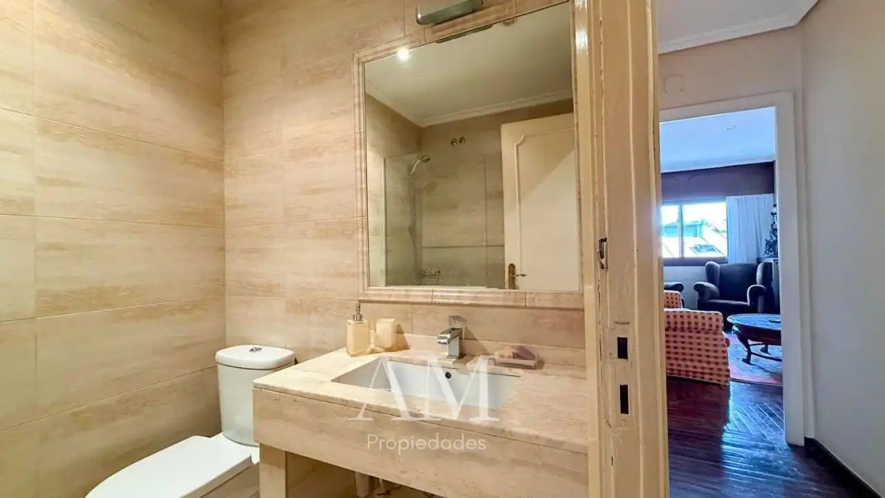 Bathroom of Flat for sale in Vigo   with Heating and Storage room