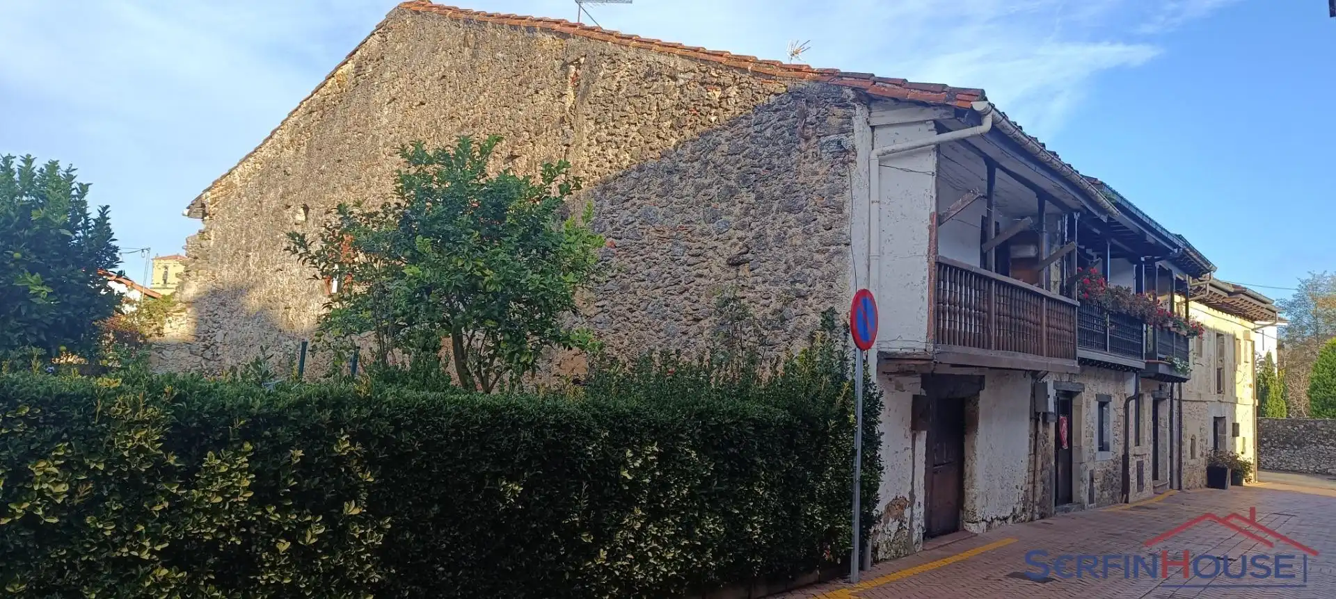Außenansicht von Einfamilien-Reihenhaus zum Verkauf in Escalante